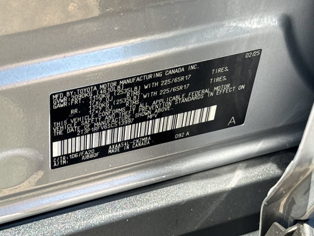 Used 2025 Toyota RAV4 XLE AWD/4WD image 47