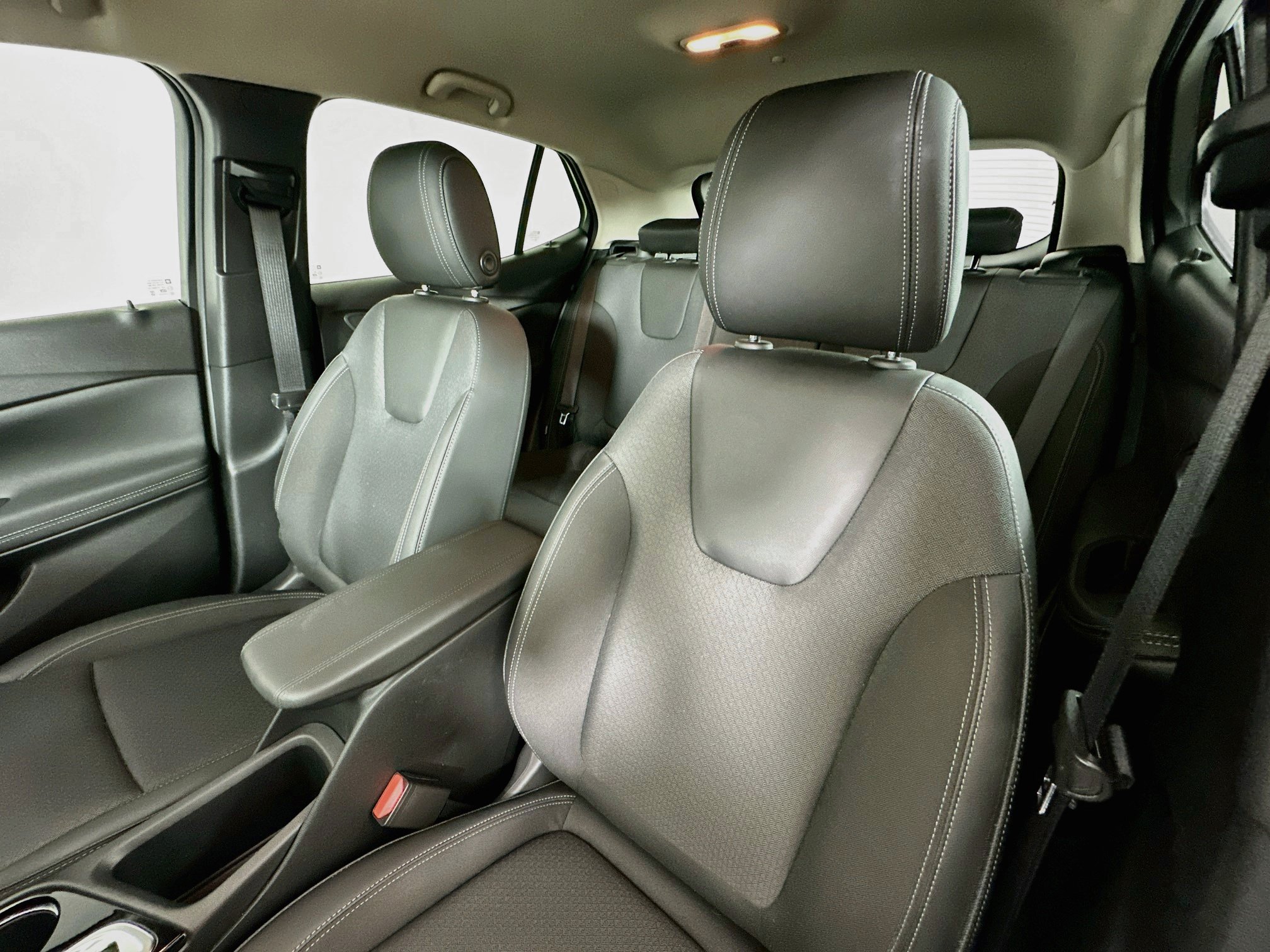 Used 2023 Buick Encore GX Select FWD image 19