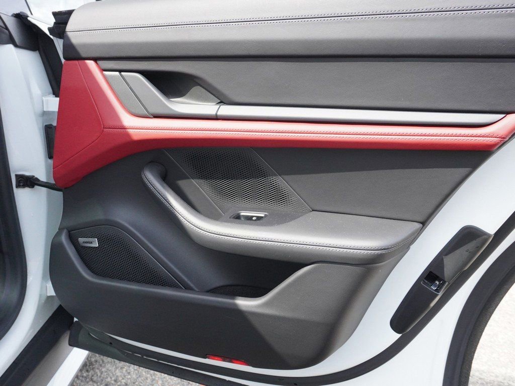 Used 2021 Porsche Taycan Turbo image 28