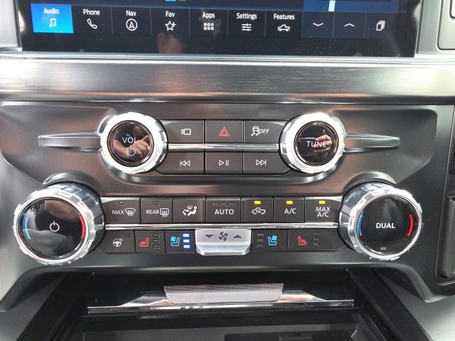 New 2025 Ford F250 Lariat w/ Lariat Ultimate Package image 32