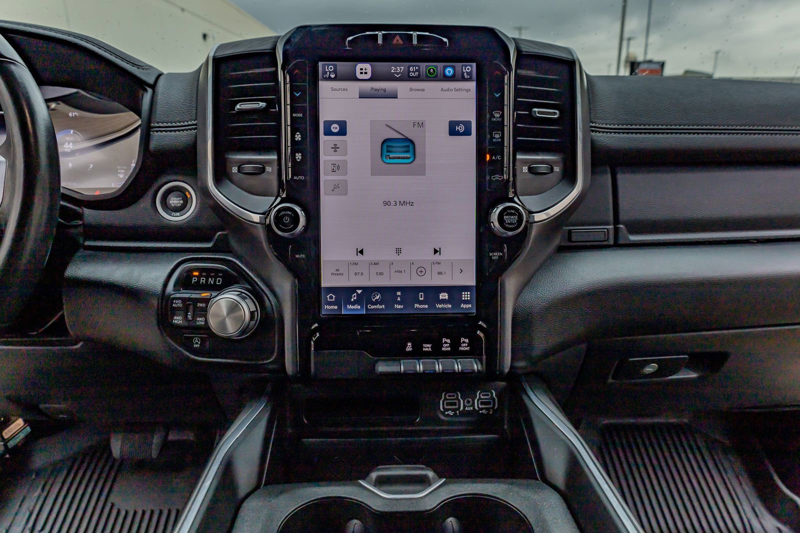 Used 2023 RAM 1500 Laramie AWD/4WD image 23