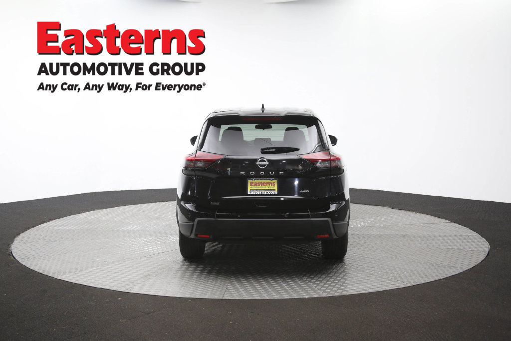 Used 2024 Nissan Rogue S AWD/4WD image 39