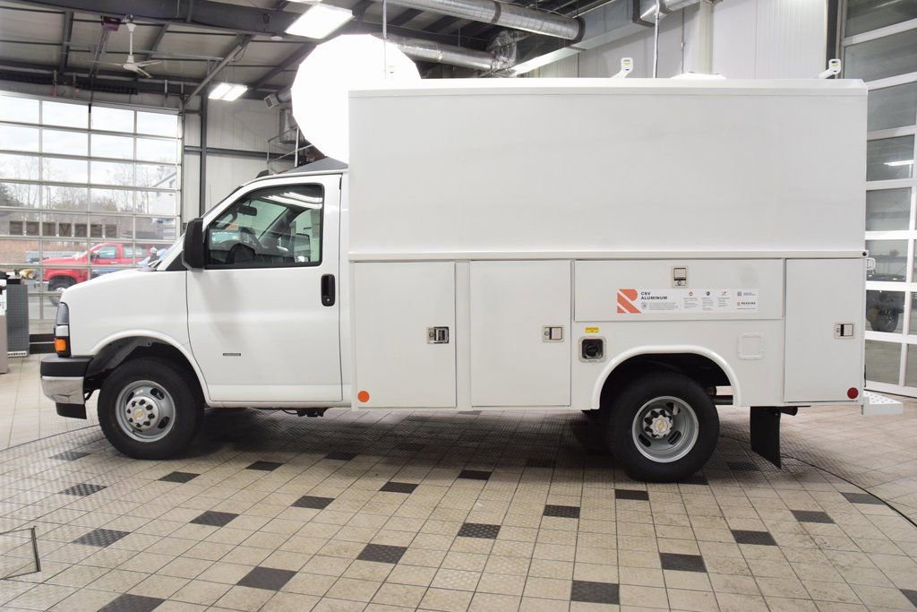 New 2026 Chevrolet Express 3500 w/ Power Convenience Package RWD image 3