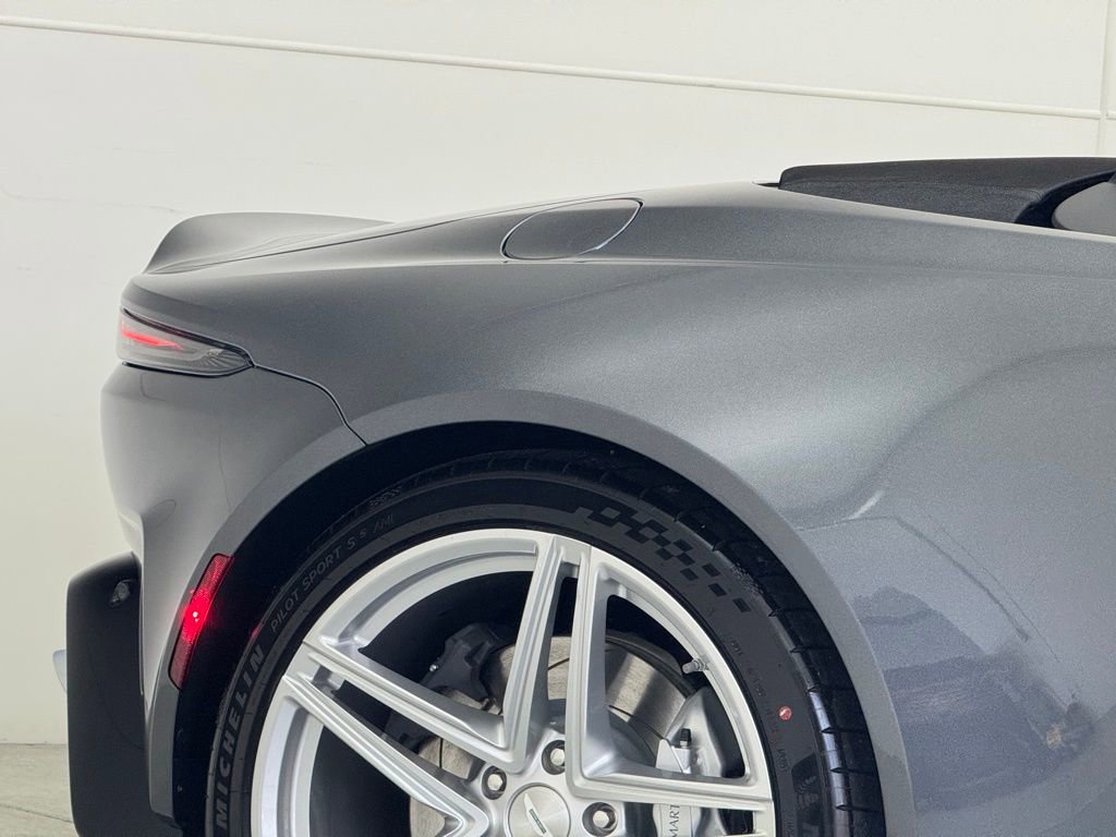 New 2026 Aston Martin V8 Vantage Roadster image 40