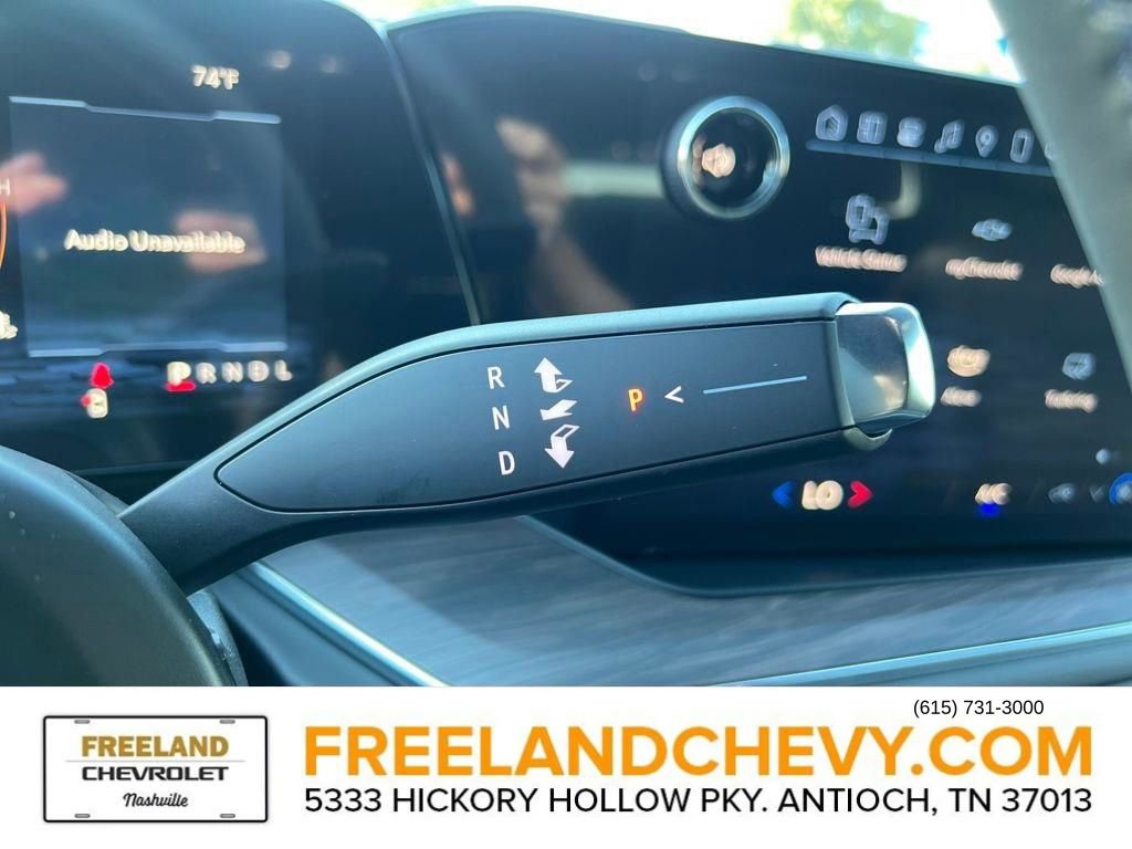 New 2025 Chevrolet Suburban LS image 13