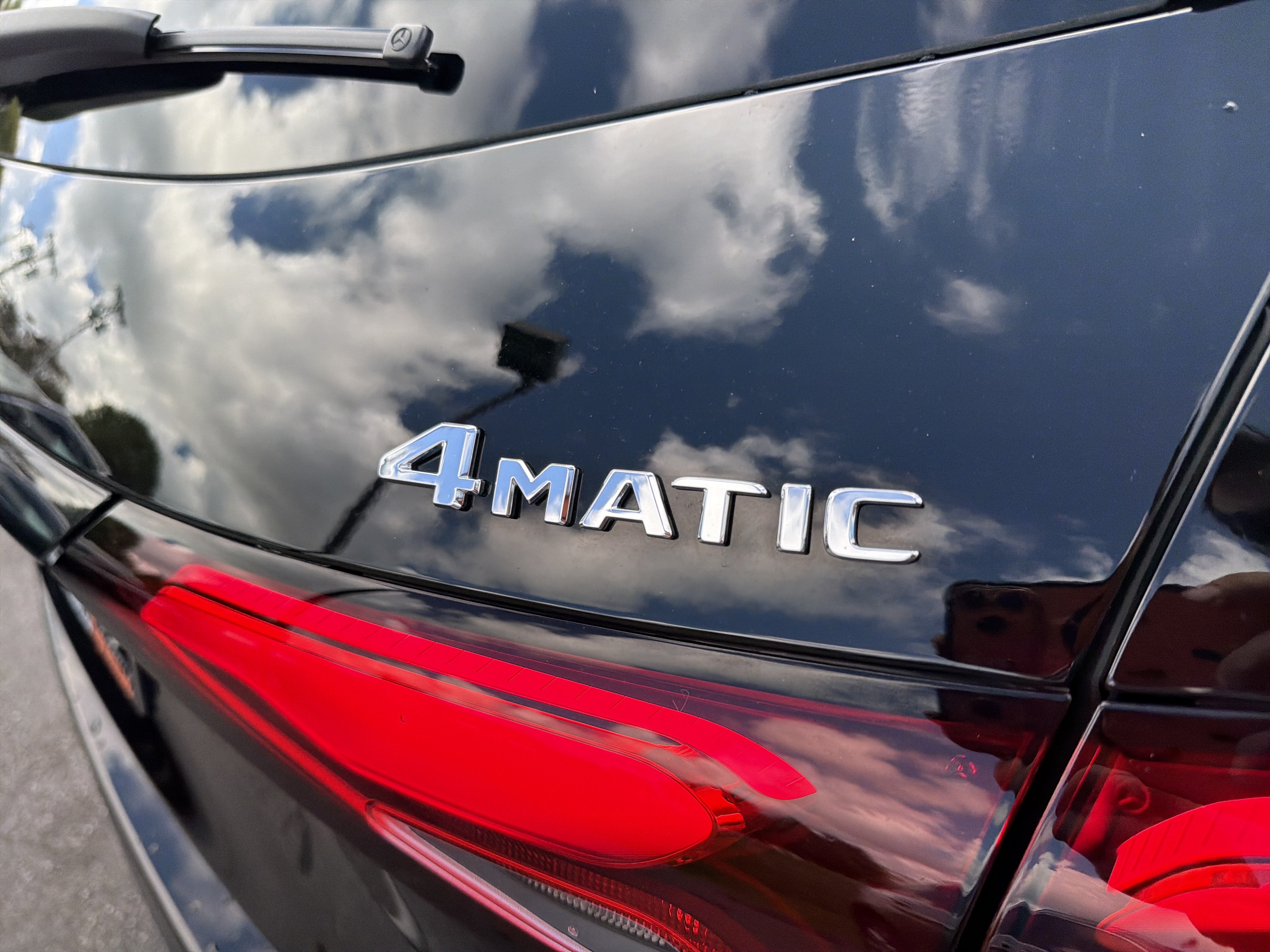 Used 2023 Mercedes-Benz GLC 300 4MATIC image 8
