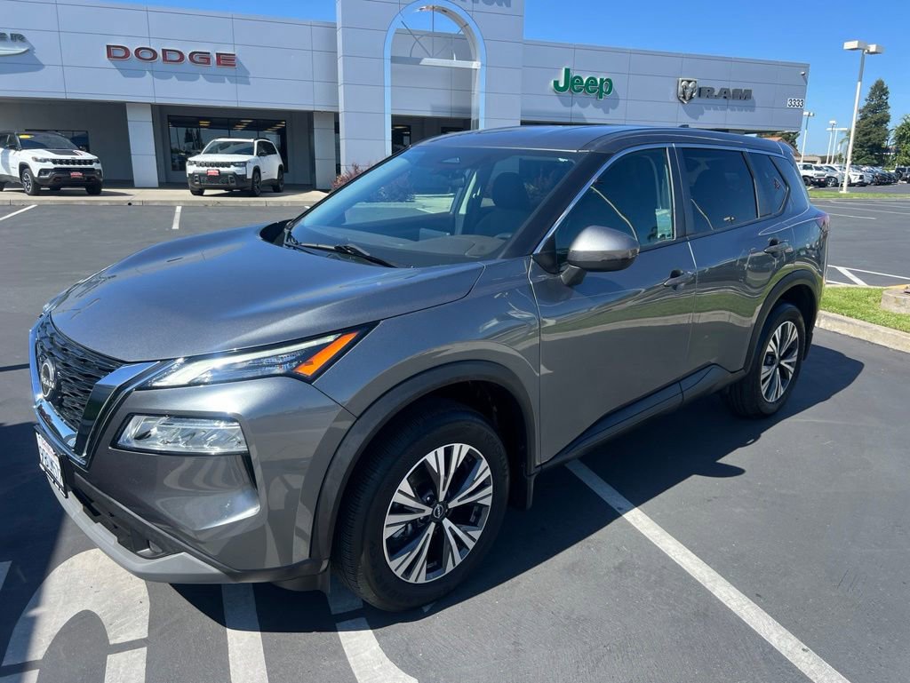 Used 2022 Nissan Rogue SV FWD image 6