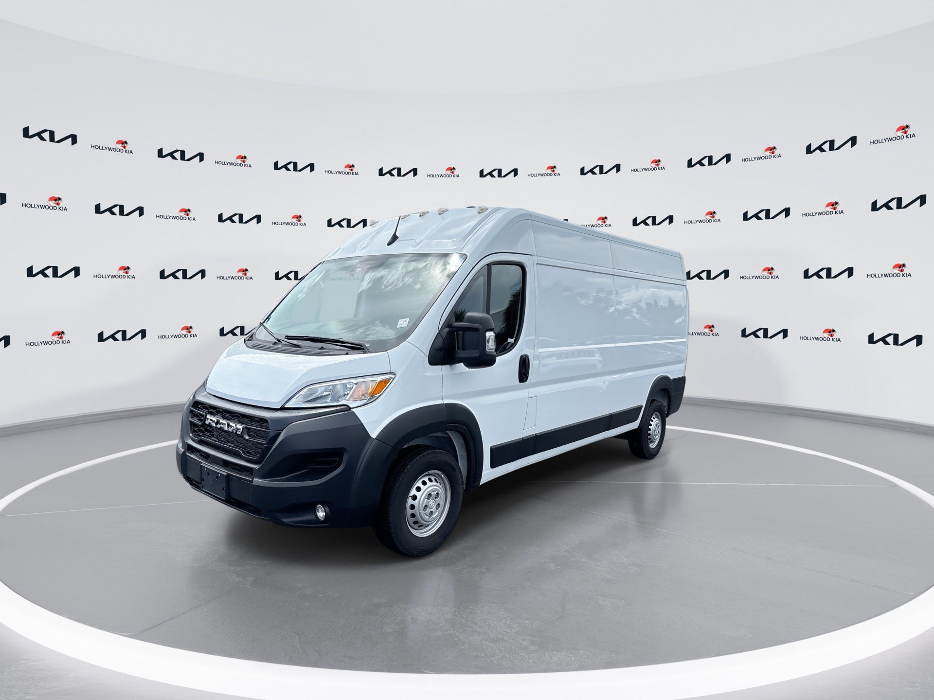 Used 2026 RAM ProMaster 2500 w/ Convenience Group FWD image 4