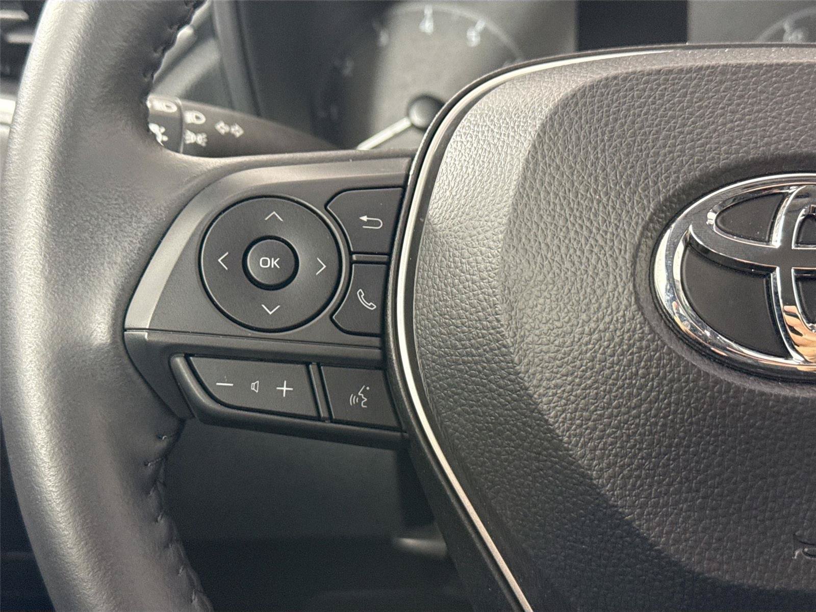Certified 2024 Toyota Corolla Cross LE FWD image 17