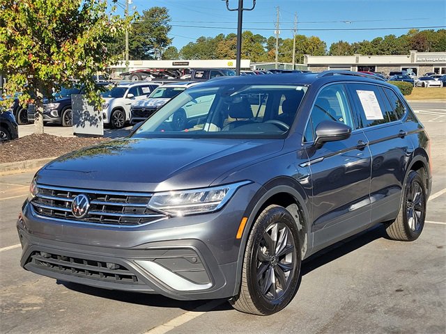 Certified 2023 Volkswagen Tiguan SE