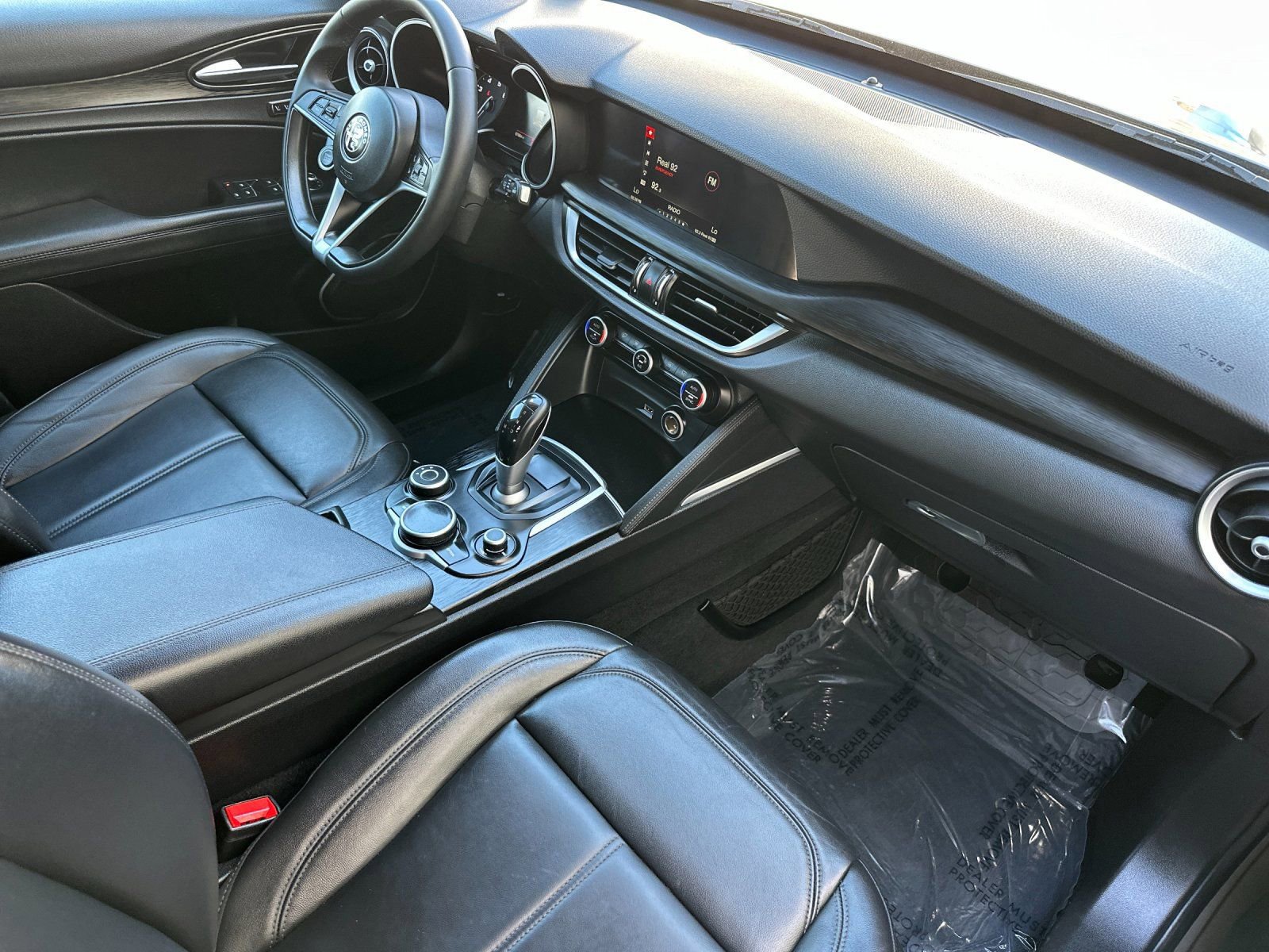 Used 2019 Alfa Romeo Stelvio image 18