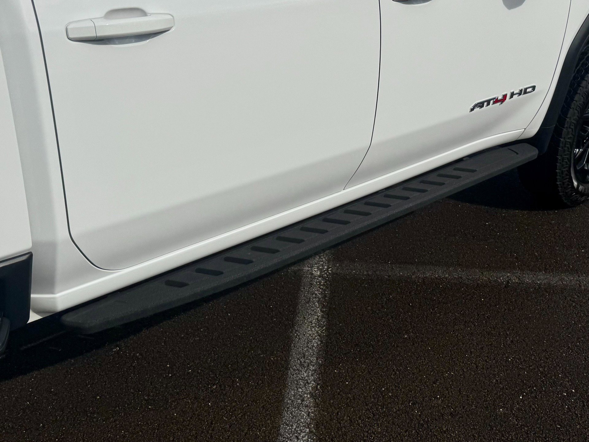 Used 2024 GMC Sierra 2500 AT4 w/ AT4 Preferred Package image 79