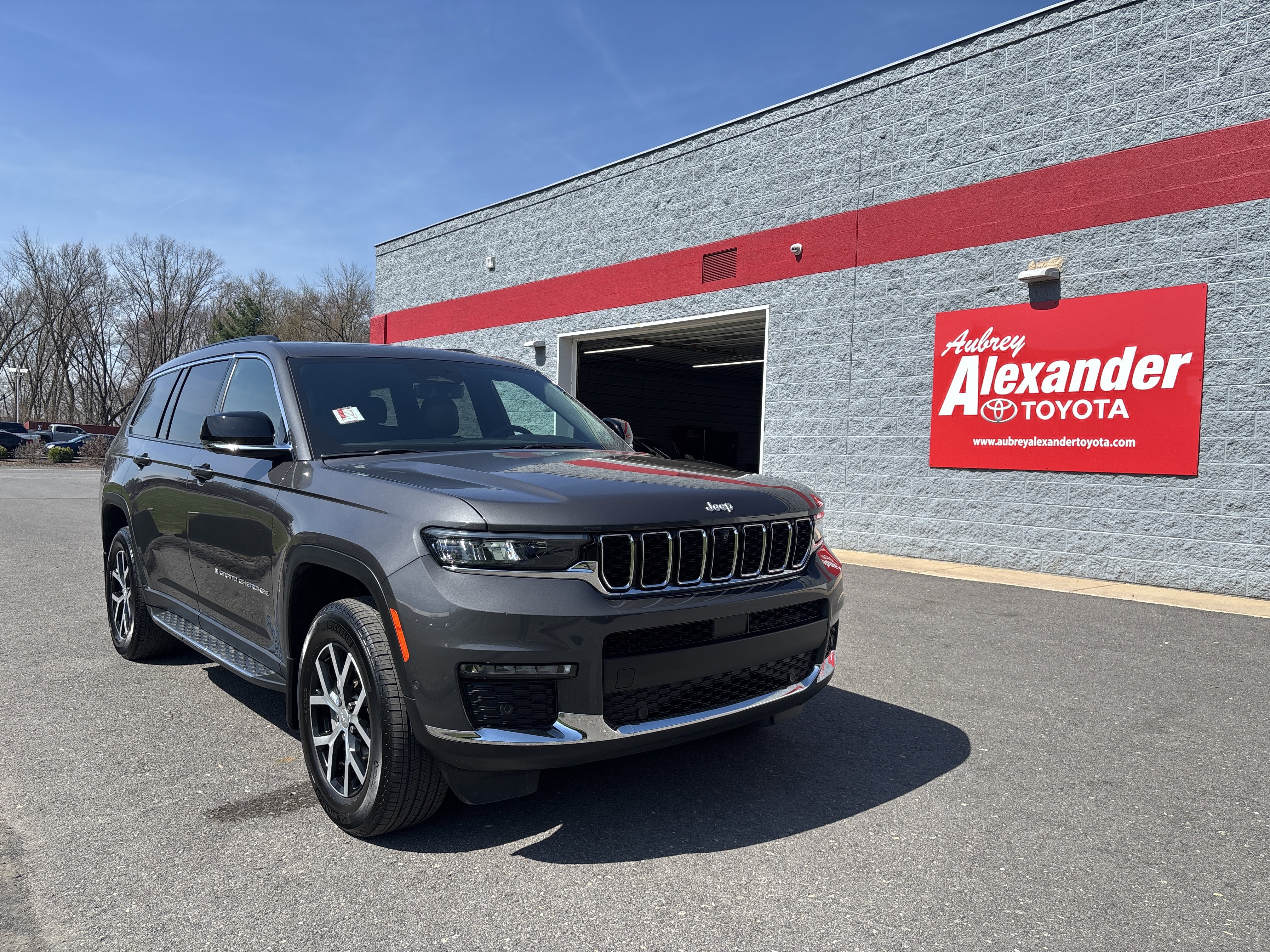 Used 2025 Jeep Grand Cherokee L Limited w/ Luxury Tech Group II