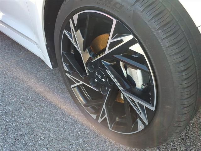Used 2025 Kia K5 GT-Line w/ GT-Line Premium Package image 4