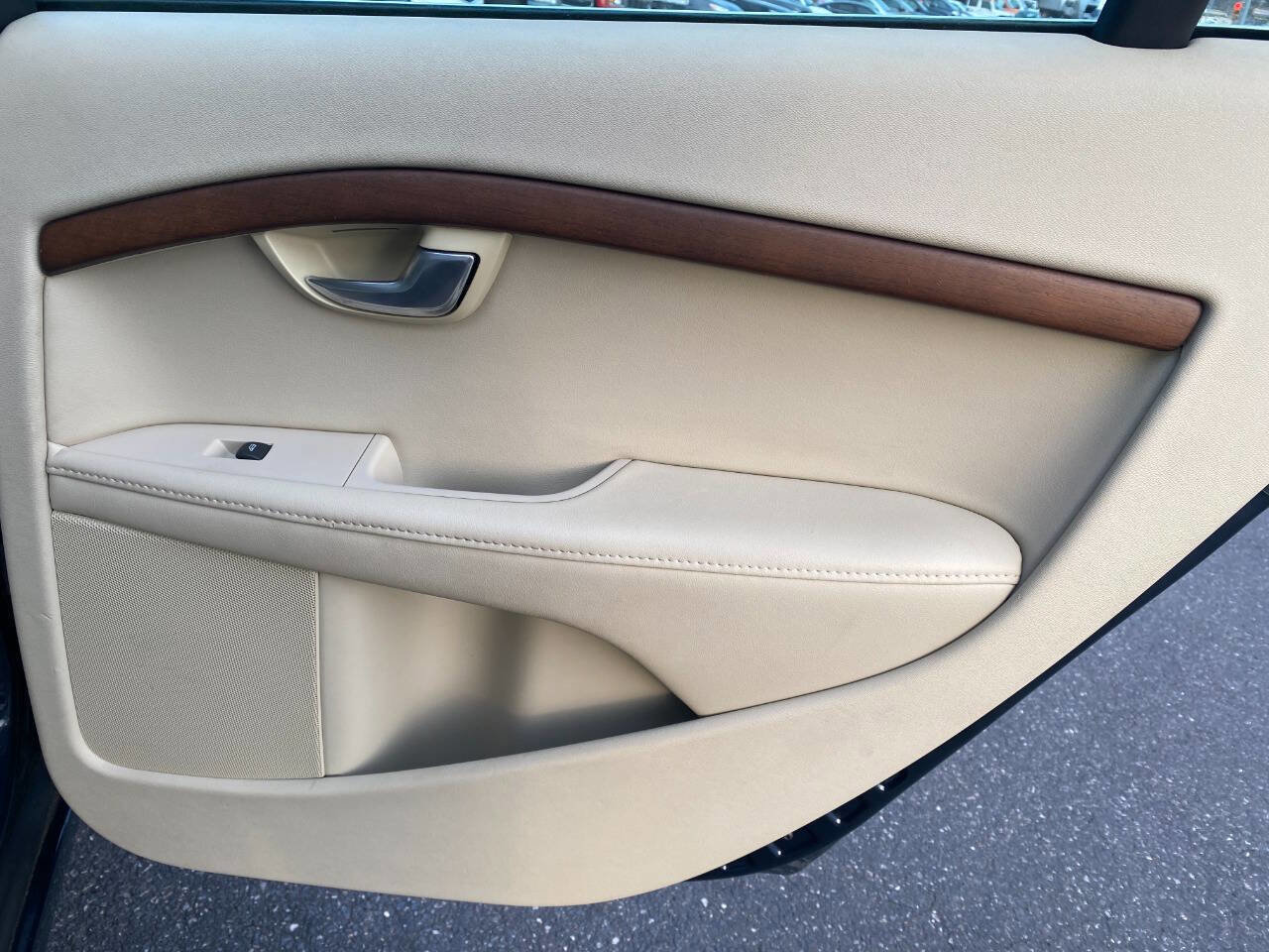 Used 2010 Volvo S80 3.2 image 28