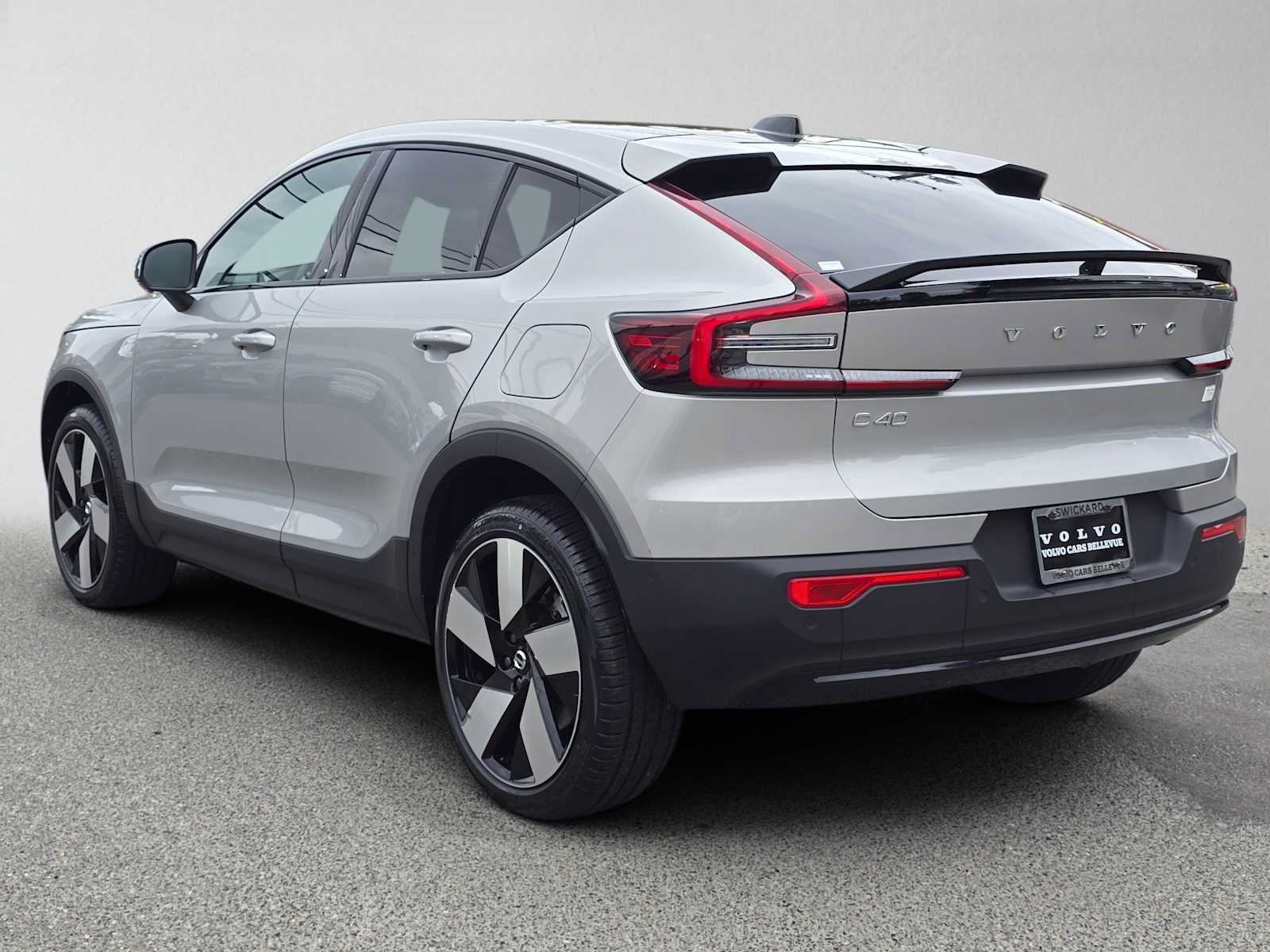 Certified 2023 Volvo C40 P8 Recharge Ultimate w/ Protection Package Premier AWD/4WD image 6