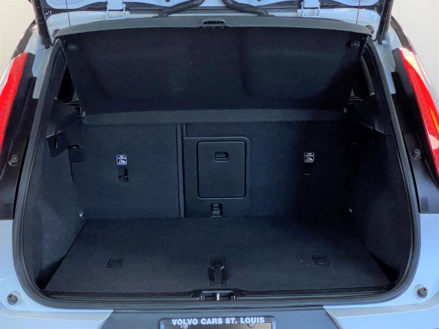 Used 2021 Volvo XC40 P8 Recharge w/ Advanced Package image 16