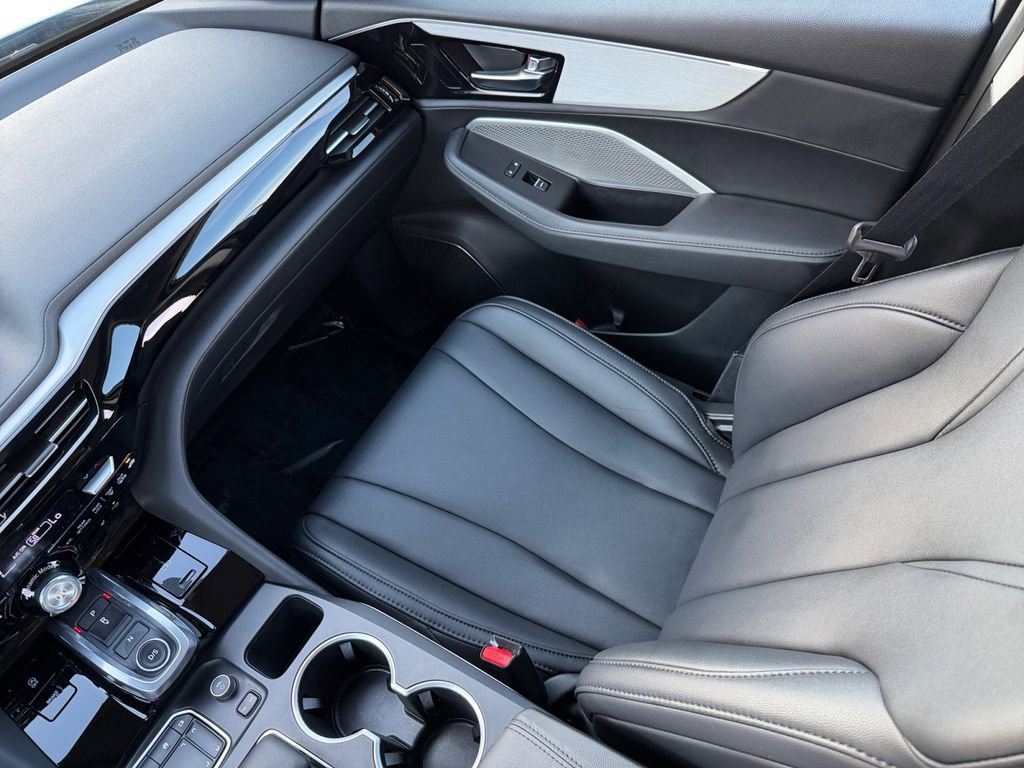 Used 2023 Acura MDX SH-AWD image 17