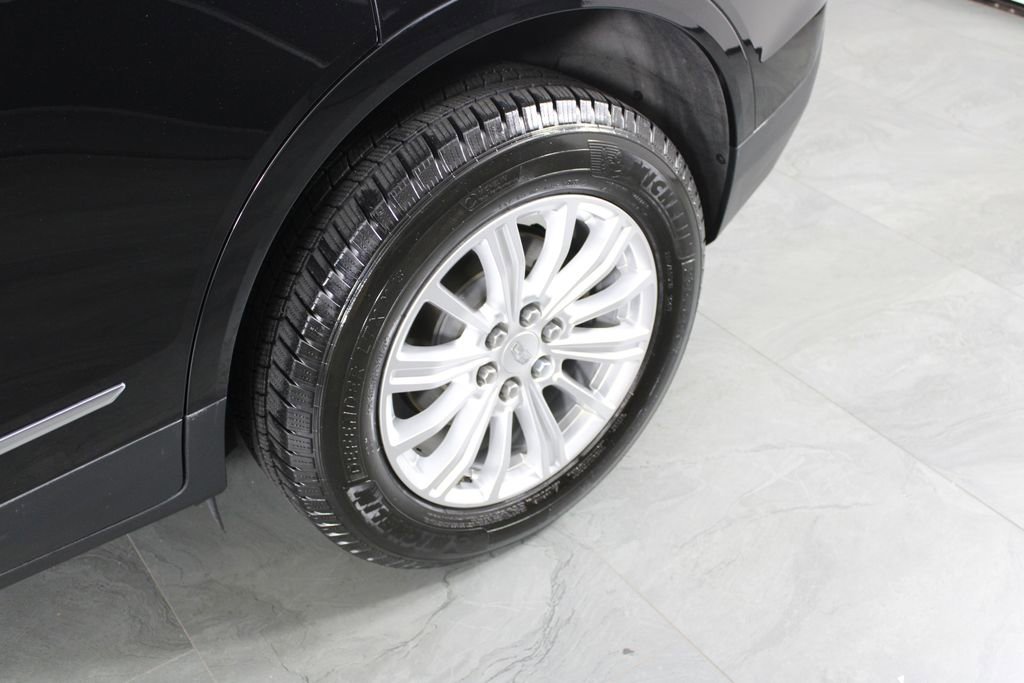 Used 2018 Cadillac XT5 FWD w/ LPO, Wheel Lock Package image 11