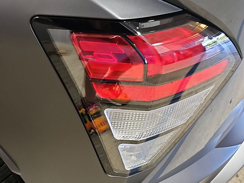 New 2026 Hyundai Kona SEL Premium image 32