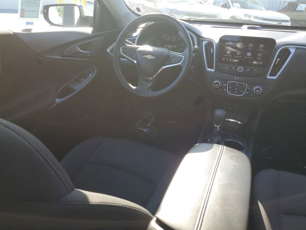 Used 2024 Chevrolet Malibu LT image 11