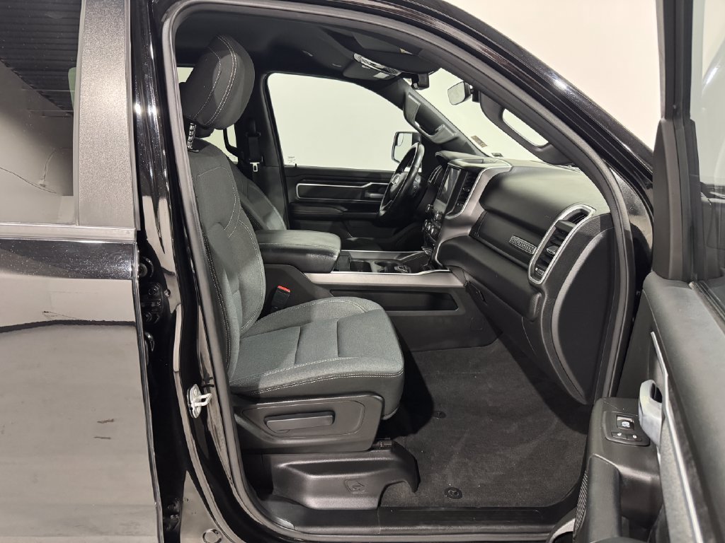 Used 2022 RAM 1500 Big Horn AWD/4WD image 20