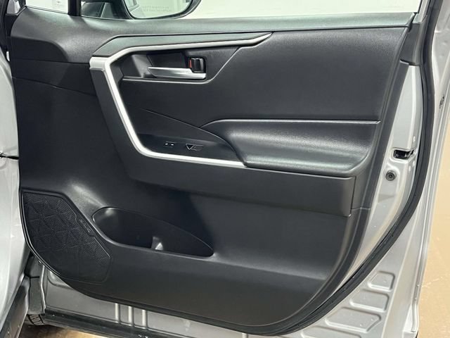 Used 2024 Toyota RAV4 XLE AWD/4WD image 25