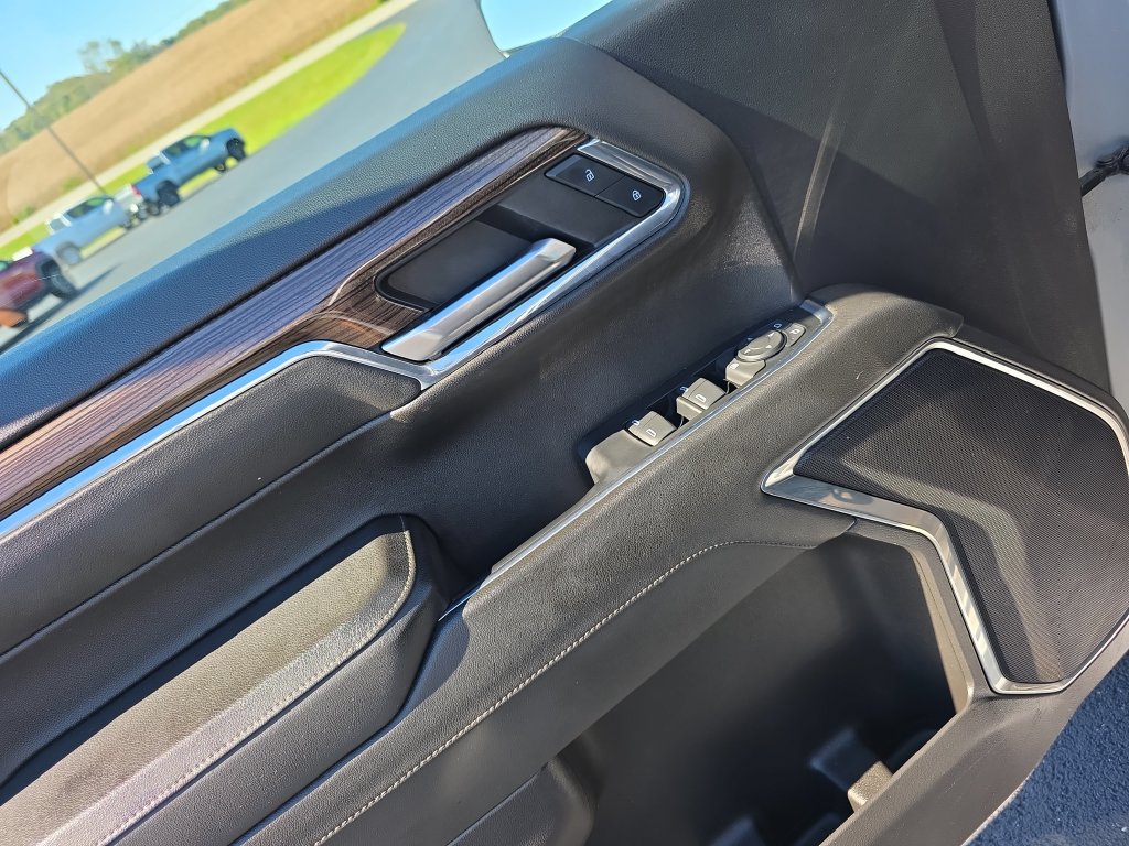Used 2023 Chevrolet Silverado 1500 LT AWD/4WD image 11