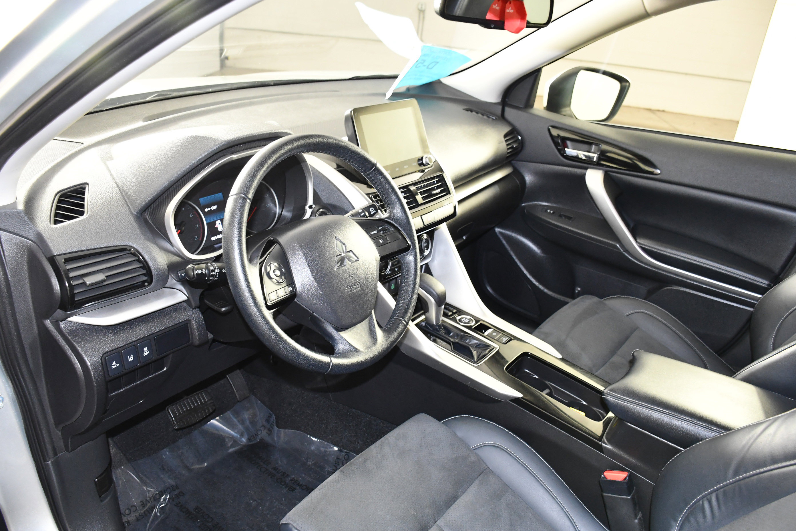 Used 2023 Mitsubishi Eclipse Cross SE AWD/4WD image 2