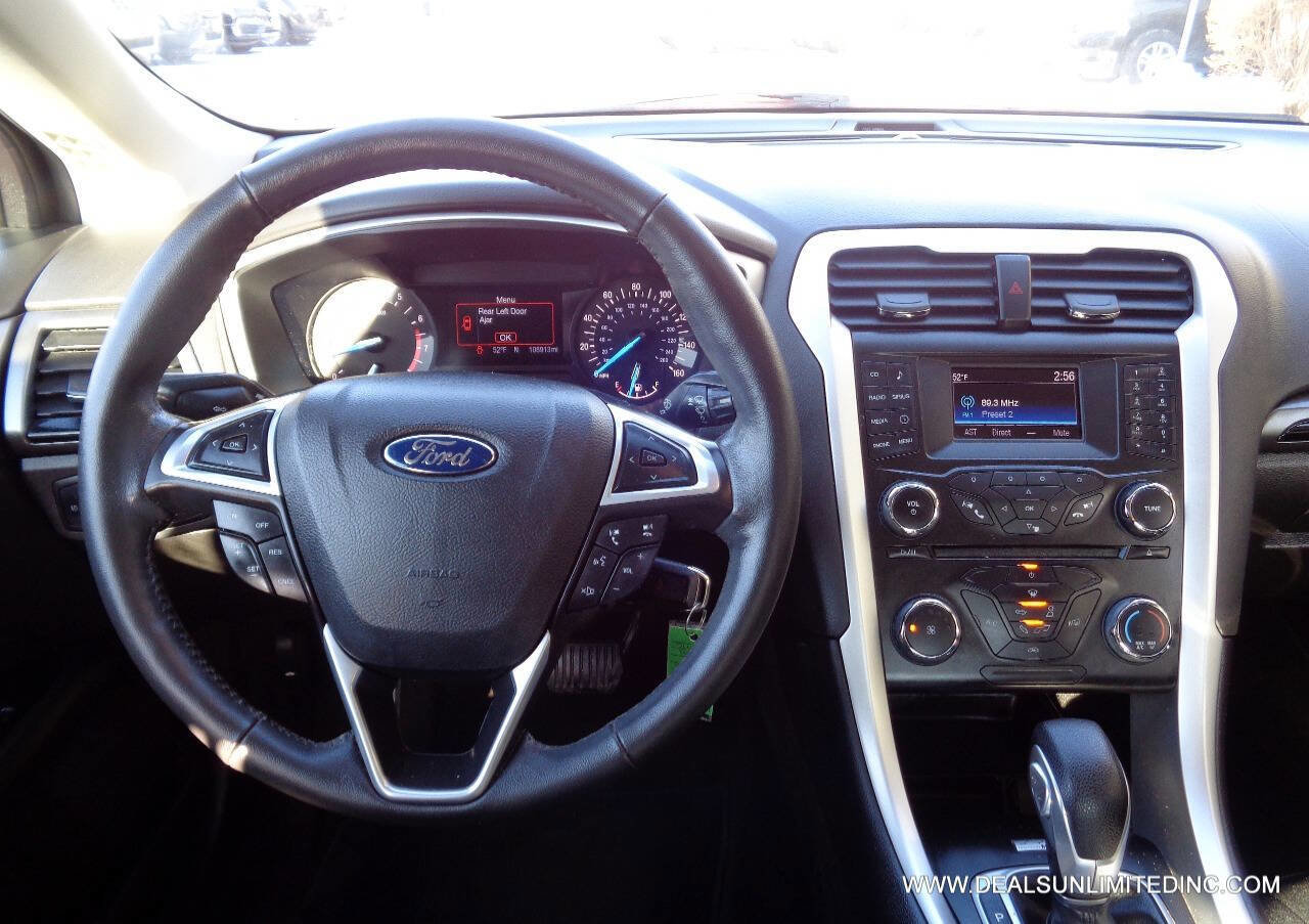 Used 2014 Ford Fusion SE w/ Equipment Group 201A image 10