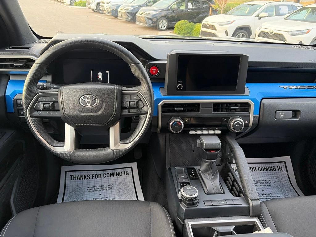Used 2025 Toyota Tacoma TRD Off-Road AWD/4WD image 18