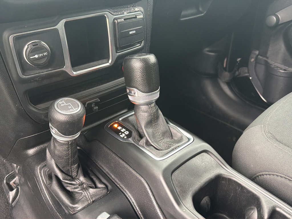 Used 2020 Jeep Wrangler Unlimited Sport AWD/4WD image 30