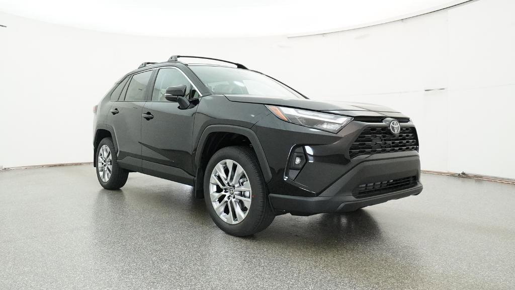 Used 2025 Toyota RAV4 XLE Premium image 32