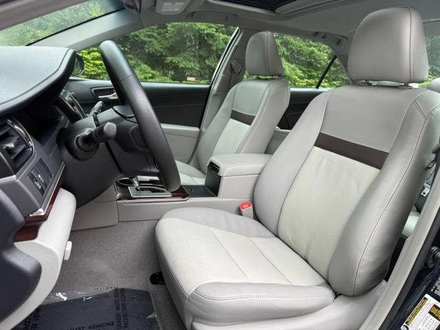 Used 2013 Toyota Camry XLE FWD image 8