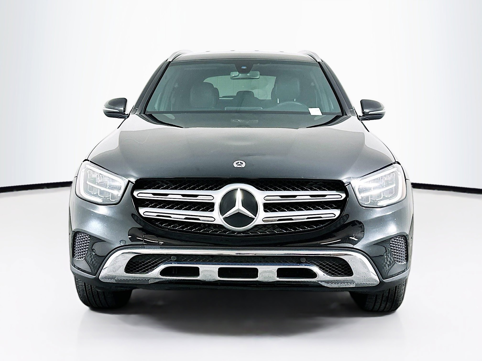 Used 2021 Mercedes-Benz GLC 300 image 2