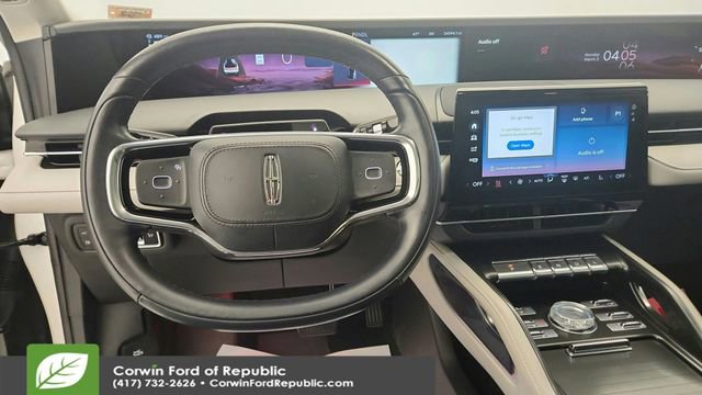 Used 2024 Lincoln Nautilus Reserve w/ Equipment Group 202A image 15