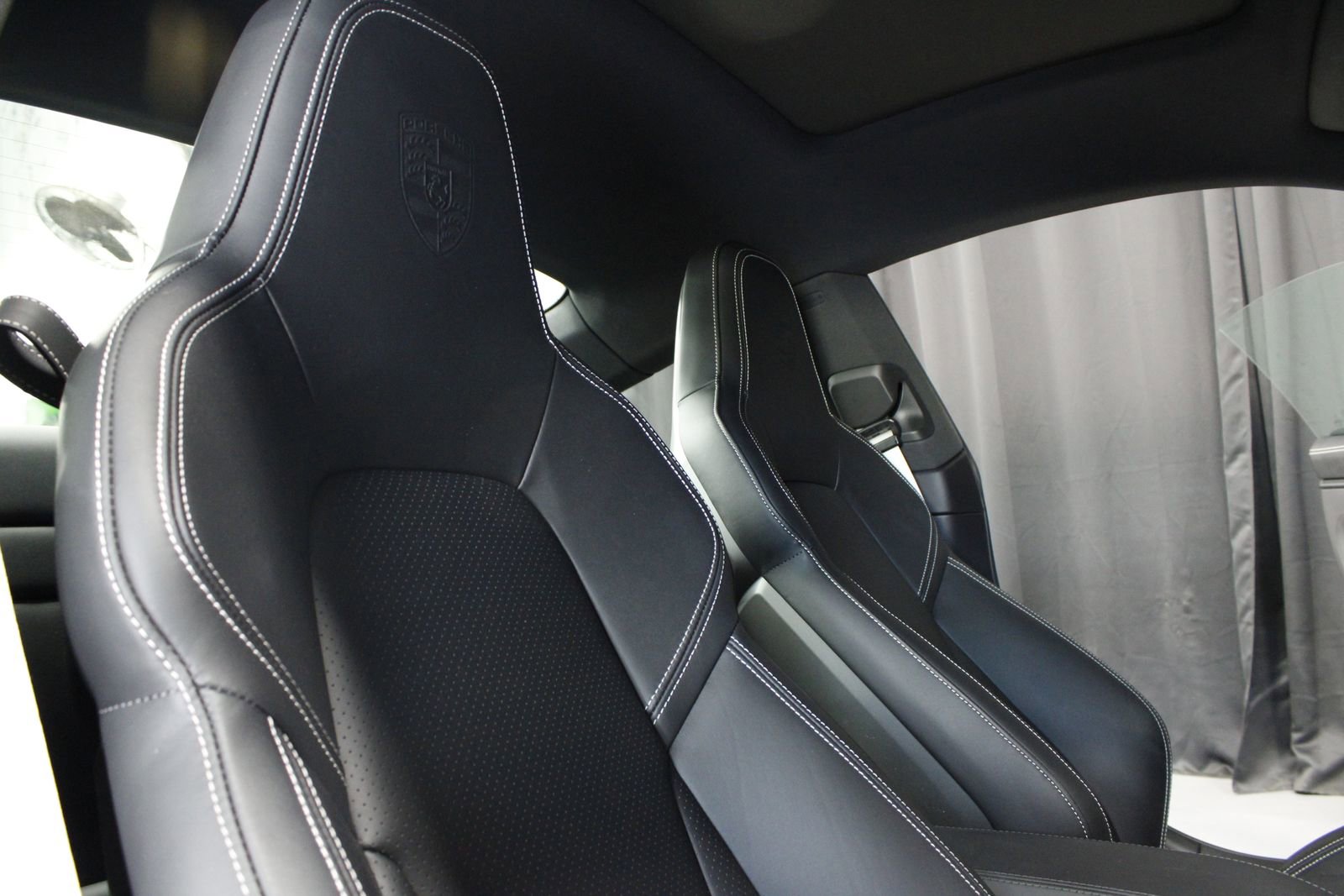Certified 2024 Porsche 911 Carrera 4 GTS AWD/4WD image 35