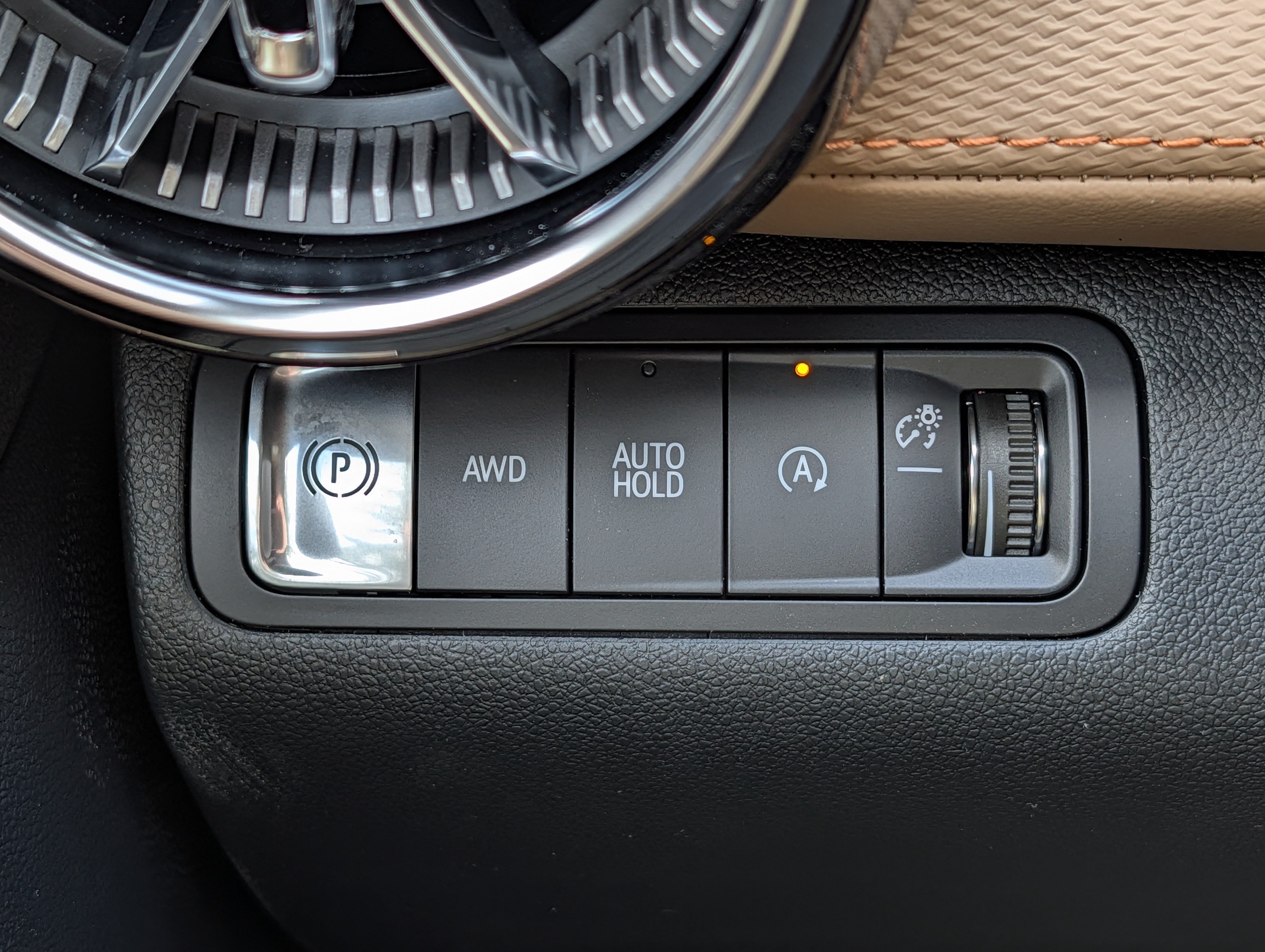 New 2026 Chevrolet Equinox ACTIV w/ Convenience Package III AWD/4WD image 15