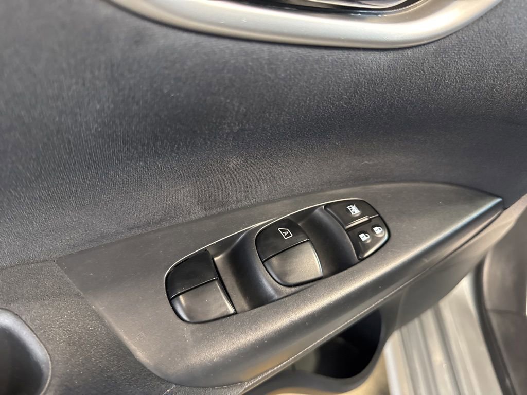 Used 2014 Nissan Sentra SR w/ SR Driver Package FWD image 19