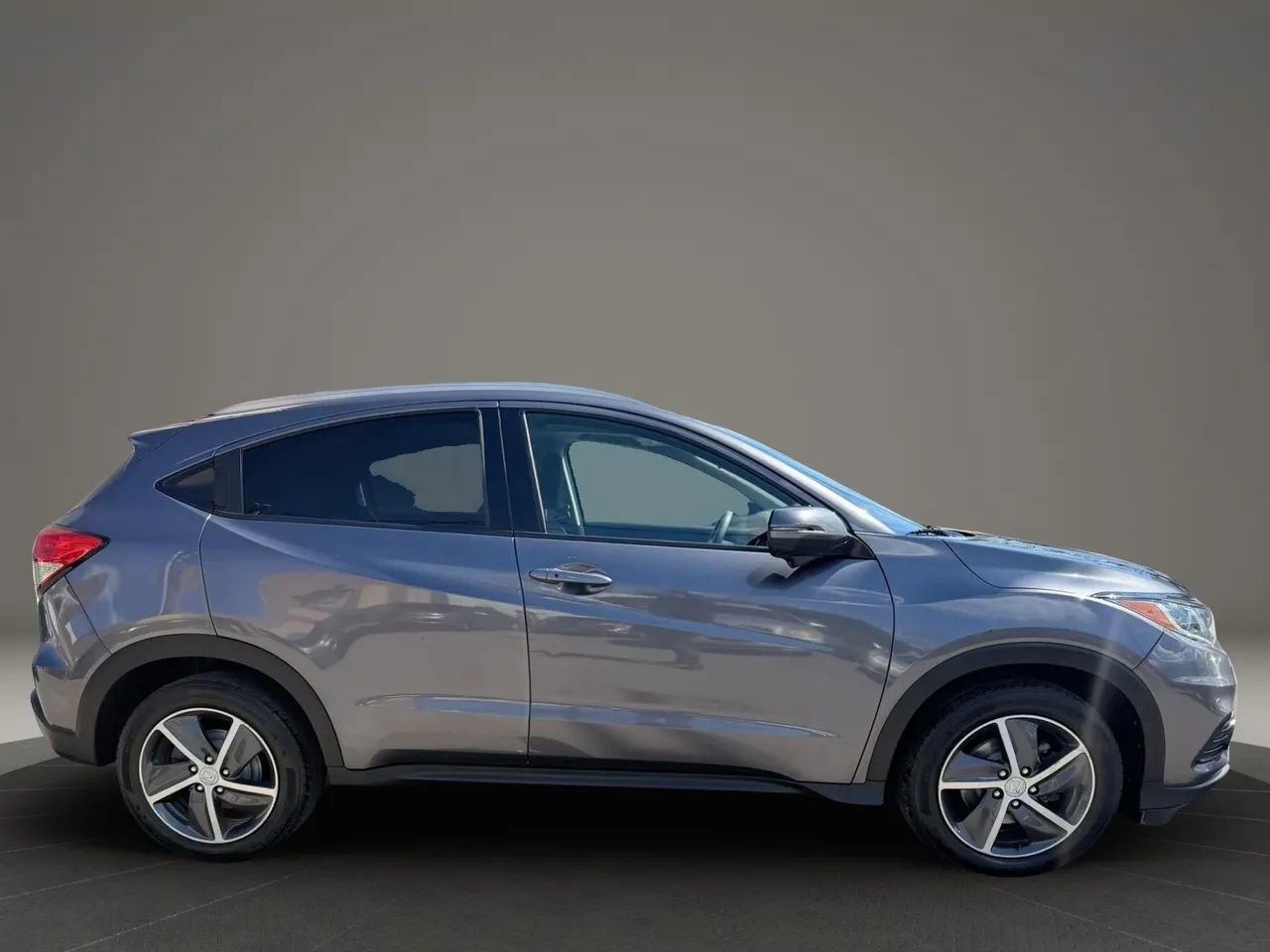 Used 2022 Honda HR-V EX image 4
