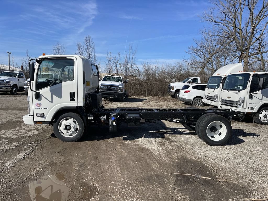 New 2024 Chevrolet Low Cab Forward 5500HD RWD image 3