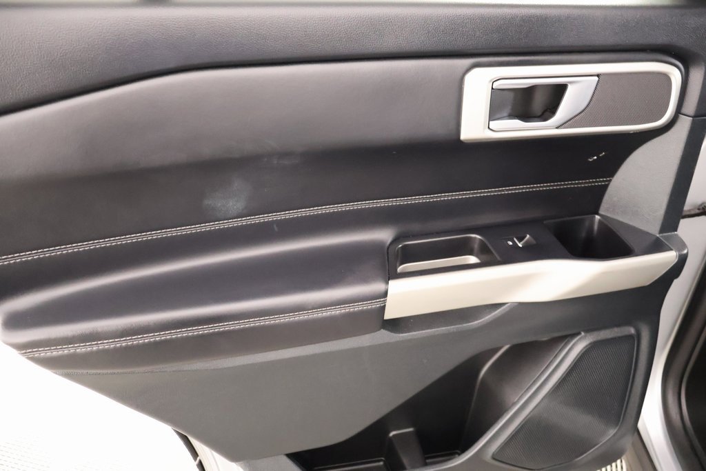 Used 2023 Ford Explorer XLT w/ Equipment Group 202A image 17