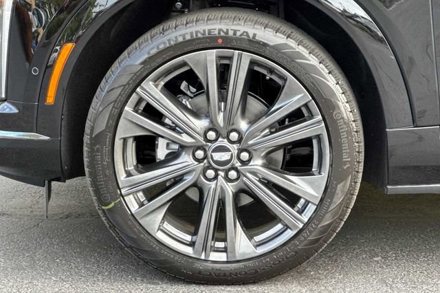 New 2026 Cadillac Optiq Sport 2 image 25