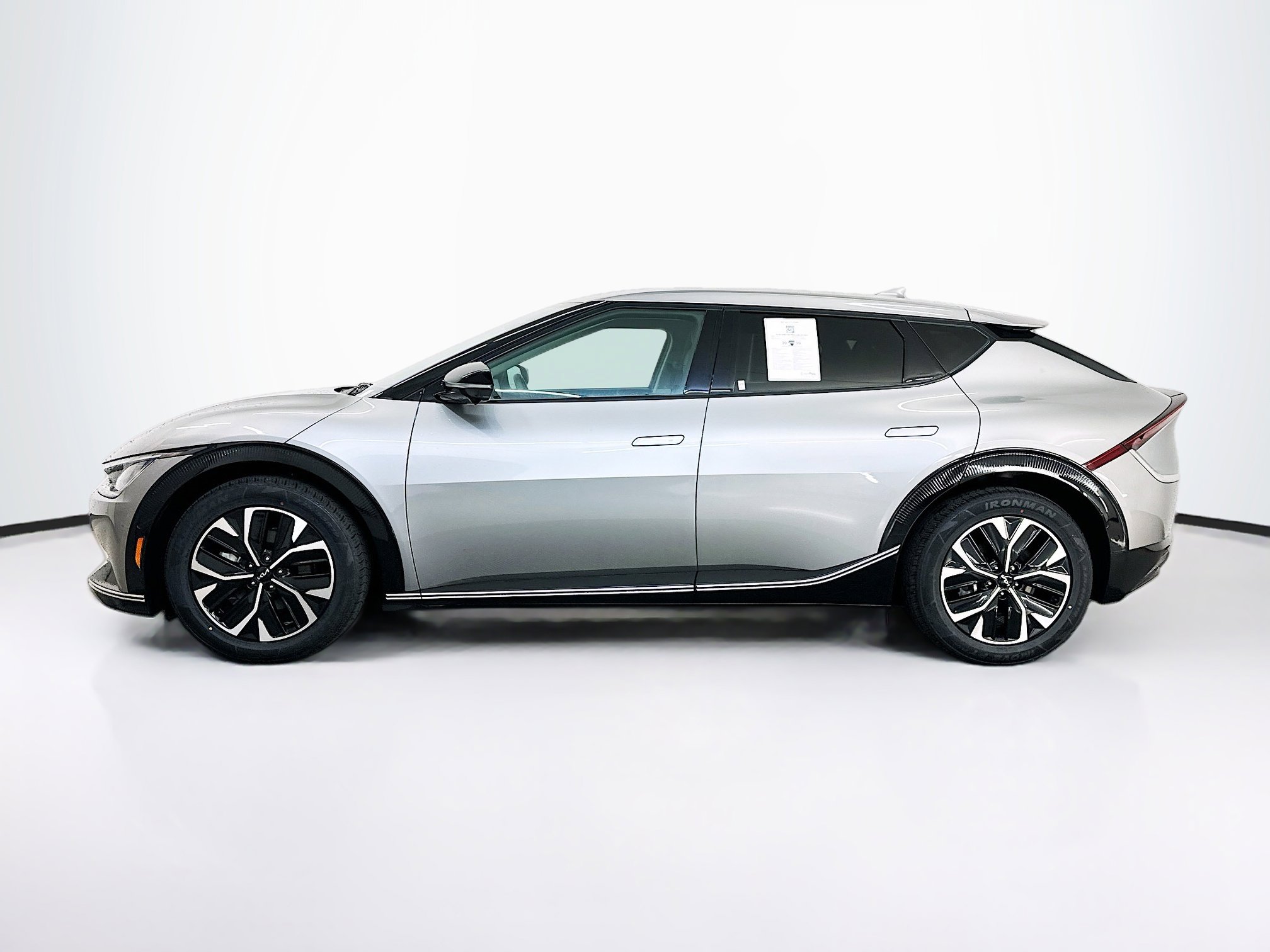 Used 2023 Kia EV6 Wind w/ Wind Technology Package AWD/4WD image 4