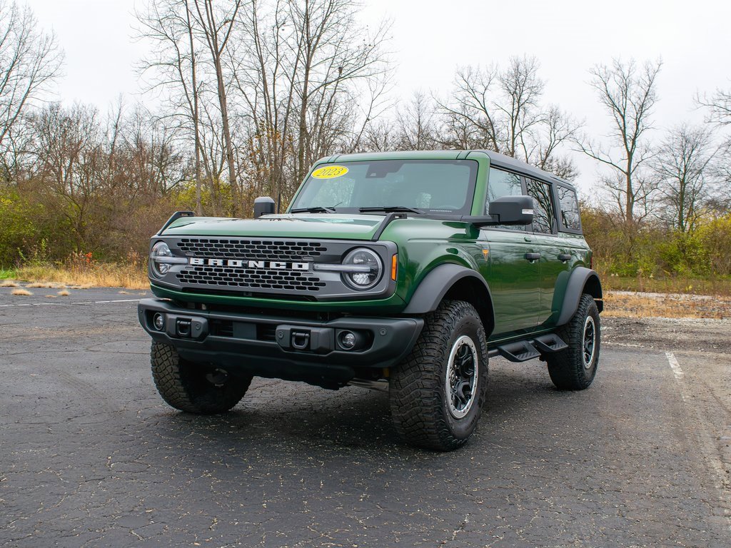 Used 2023 Ford Bronco Badlands image 10