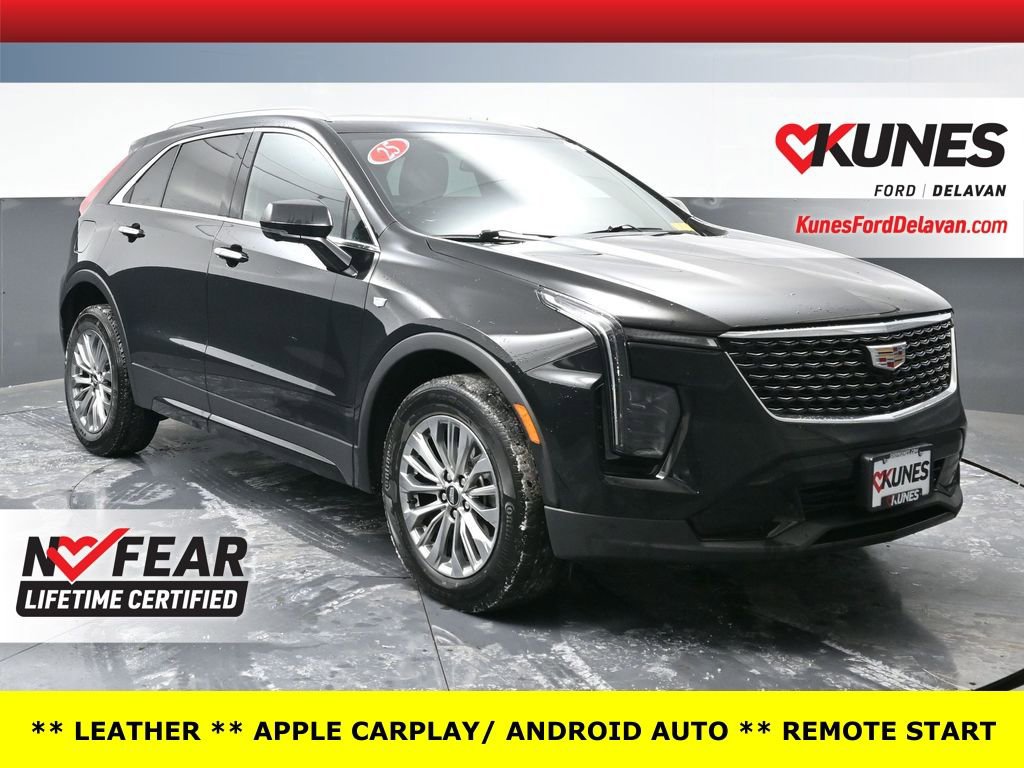 Used 2025 Cadillac XT4 Premium Luxury image 1