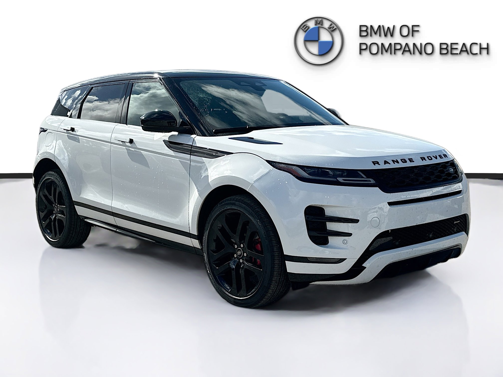 Used 2022 Land Rover Range Rover Evoque R-Dynamic SE image 1