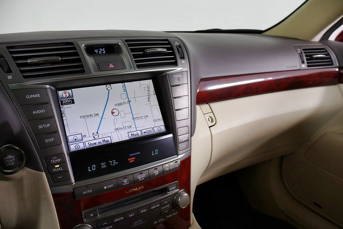 Used 2011 Lexus LS 460 L w/ Luxury Pkg AWD/4WD image 32