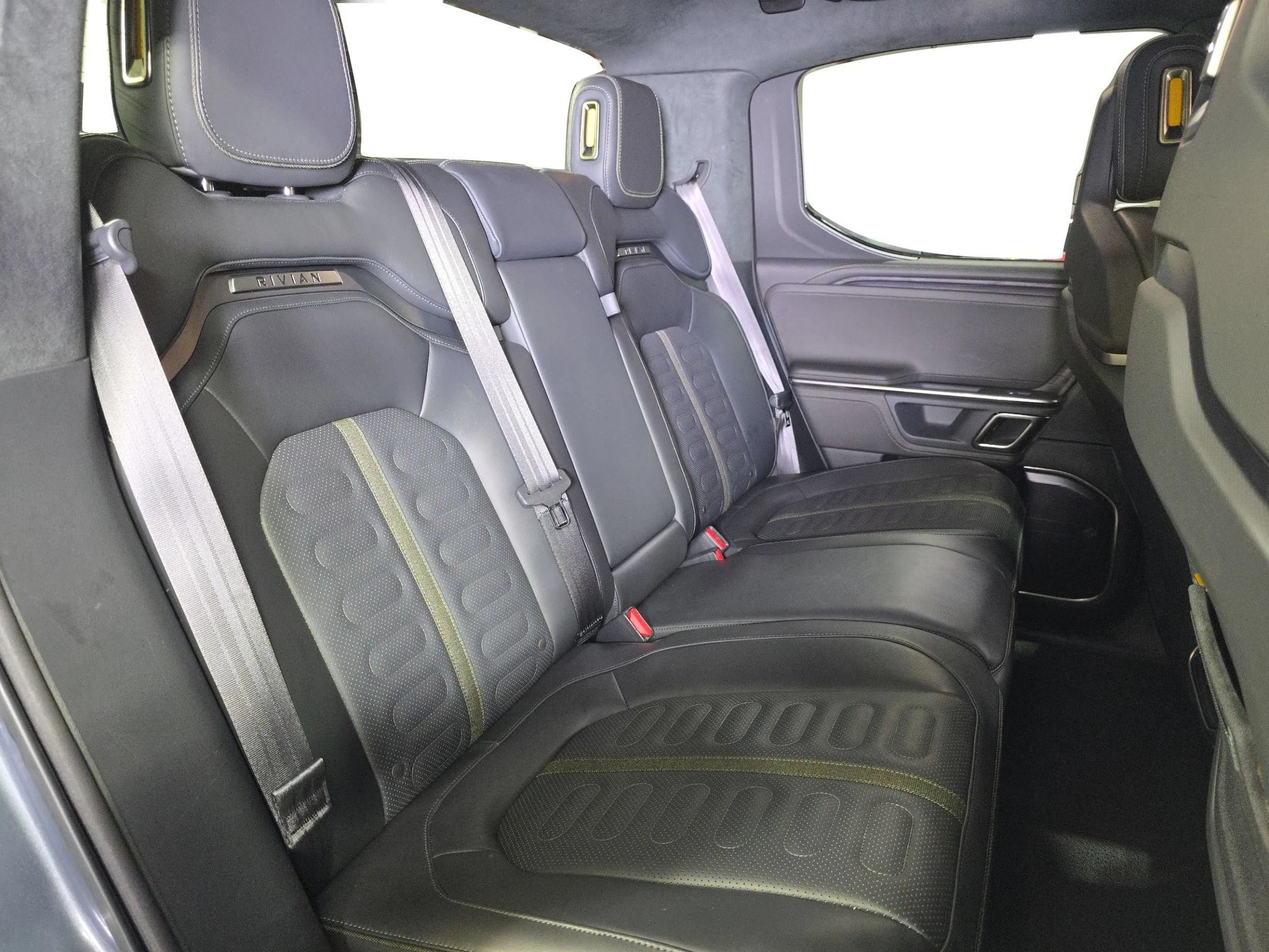 Used 2024 Rivian R1T Adventure AWD/4WD image 13