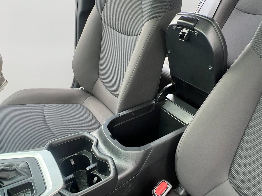 Used 2025 Toyota RAV4 LE AWD/4WD image 20